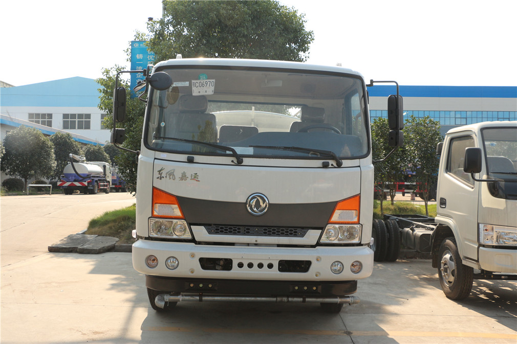 東風(fēng)嘉運(yùn)（10方）綠化噴灑車