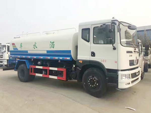 東風創普灑水車