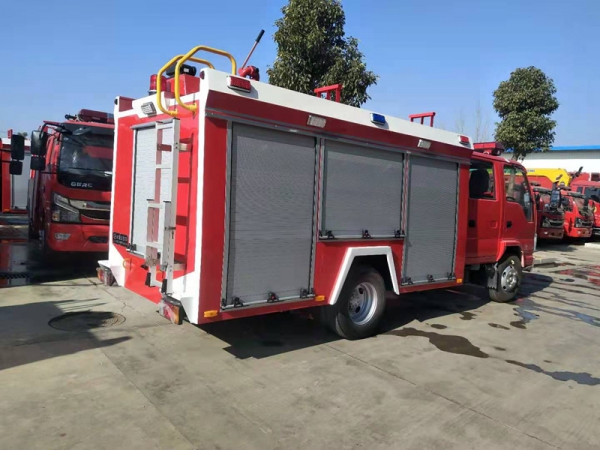 國六五十鈴泡沫消防車3-3.5噸