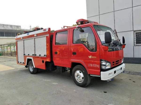五十鈴700P 3.5噸水罐消防車