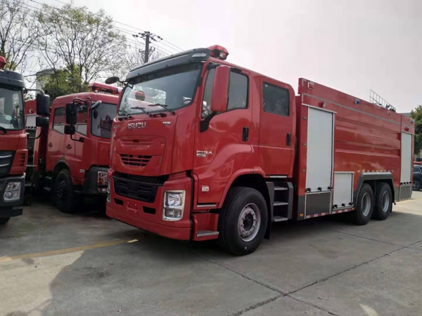 國(guó)六五十鈴后雙橋泡沫消防車(chē)16噸