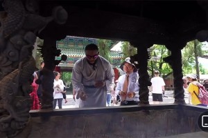 尼克斯鐵桿球迷凱莉.詹娜，這身材是真的絕了